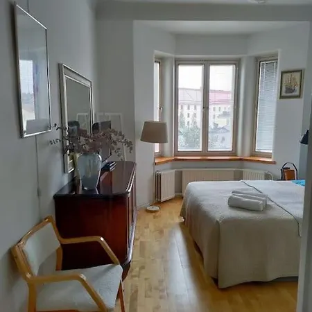Top-floor Studio, Near Park & Sea, Great Transit * 헬싱키