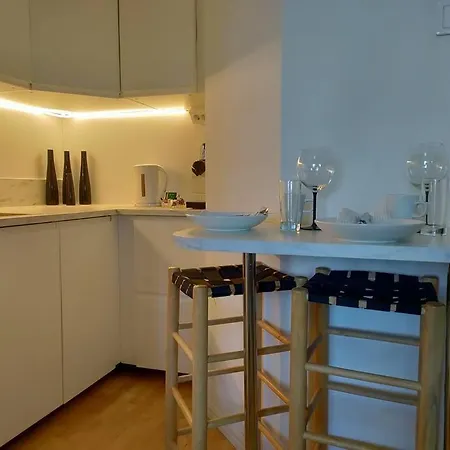 아파트 Top-floor Studio, Near Park & Sea, Great Transit 헬싱키