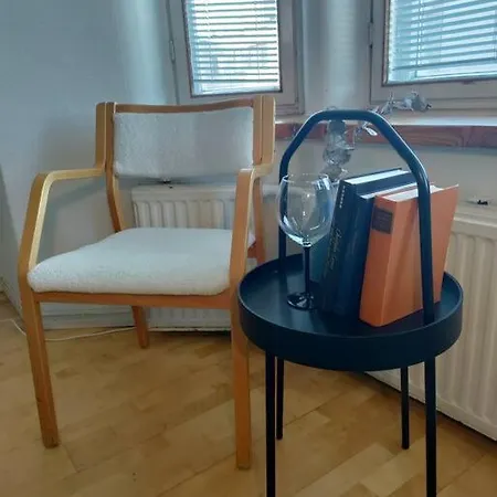 아파트 Top-floor Studio, Near Park & Sea, Great Transit