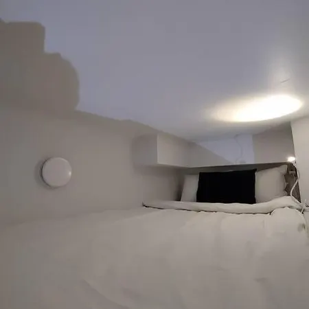 Top-floor Studio, Near Park & Sea, Great Transit