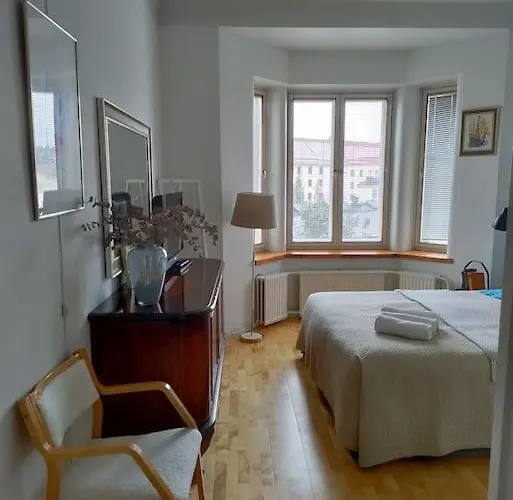 Top-floor Studio, Near Park & Sea, Great Transit * Helsinki