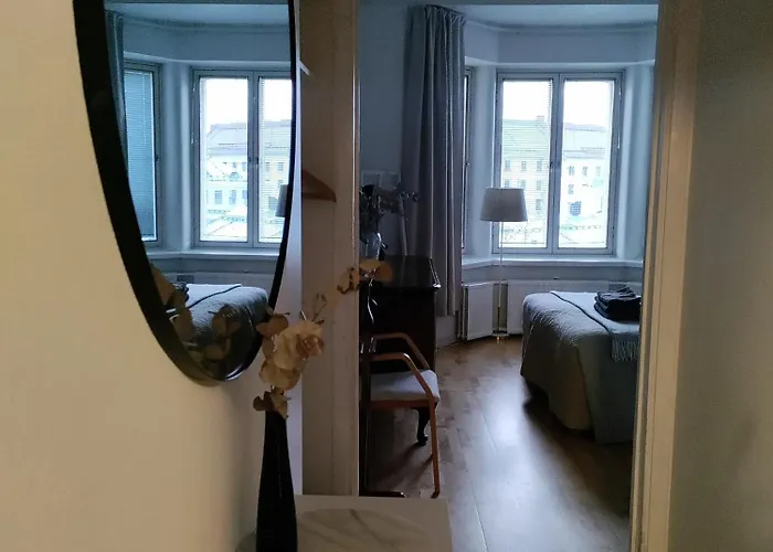 Top-floor Studio, Near Park & Sea, Great Transit * Helsinki